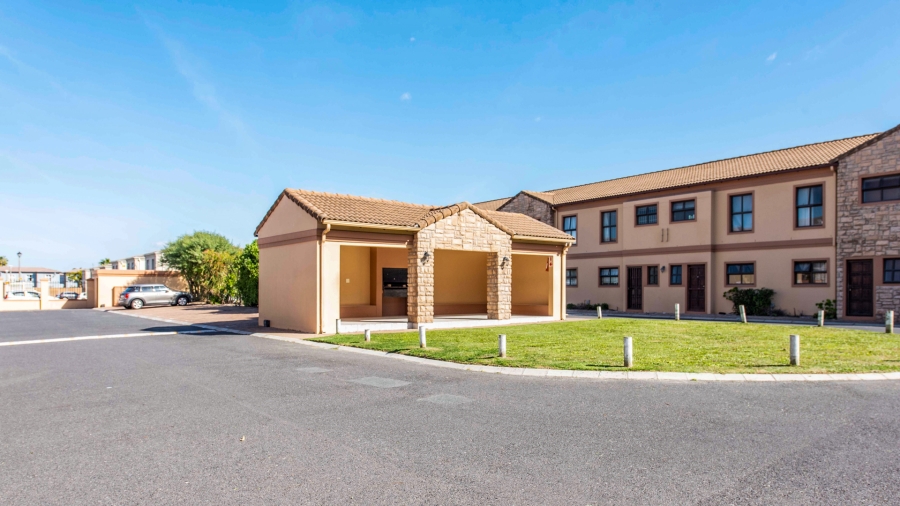 2 Bedroom Property for Sale in Parklands Western Cape